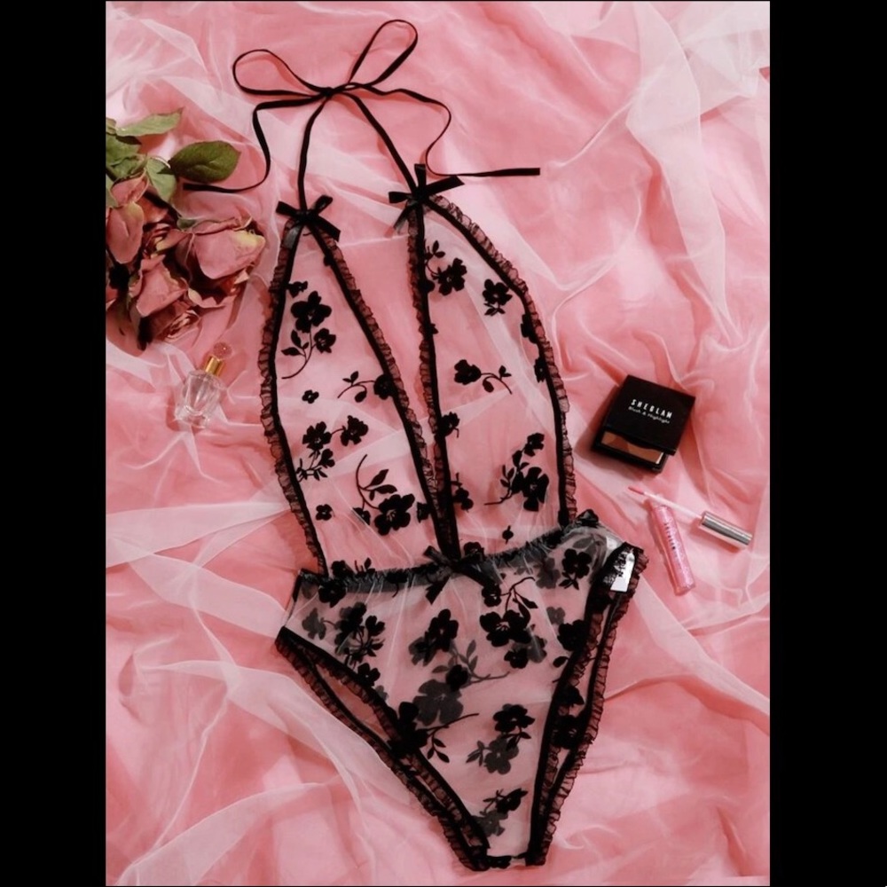 SEXY BLACK FLORAL LINGERIE (SMALL)